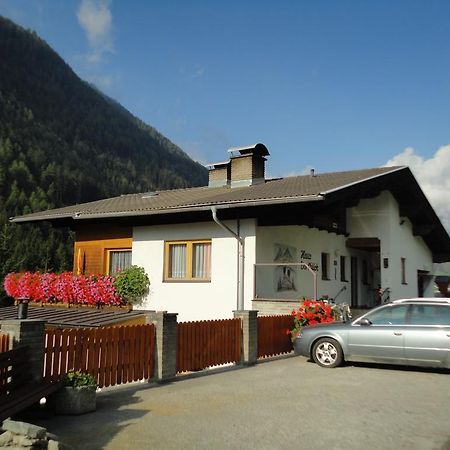 Haus Dorfblick Hotel Pragraten Exterior photo